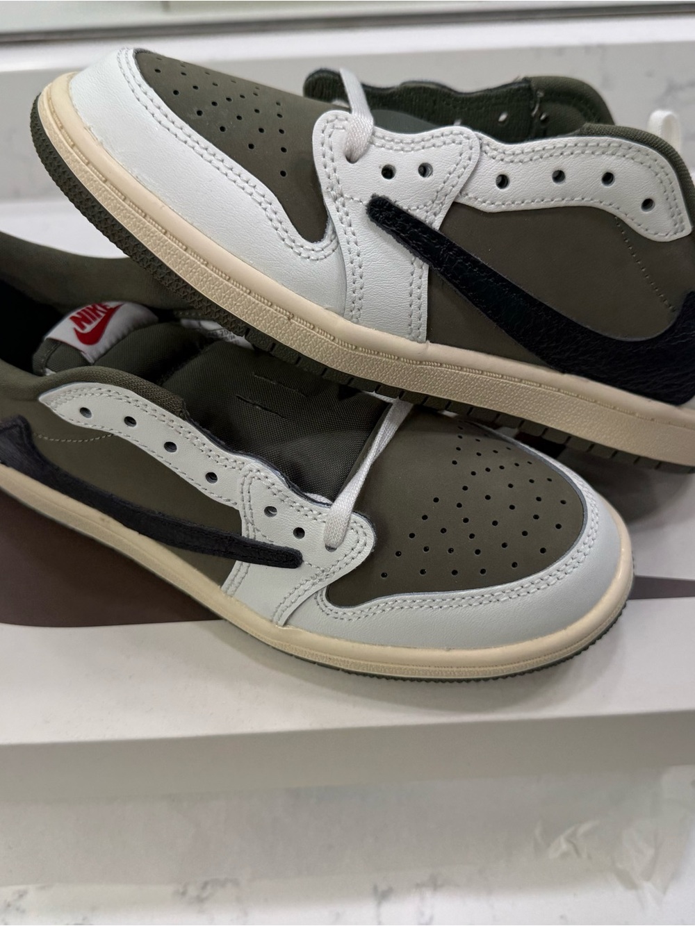 Nike Air Jordan 1 Low Travis Scott’s — Olive Green/White
